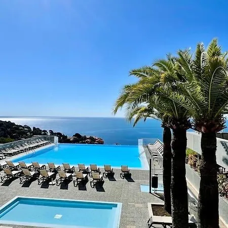 Le Bali , Terrasse, Piscine Et Parking Prive *